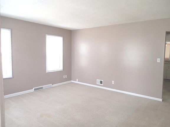 Light and Bright Living Room