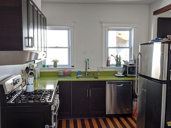 2nd image of 9 Belmont Sq #3