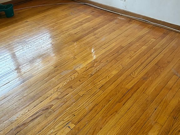 2nd image of 10350 Chaucer St APT 1