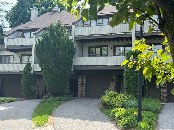 82 Meadow View Ct