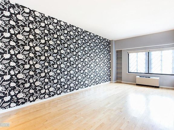 3rd image of 20 West St APT 5C