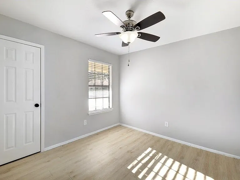 1214 Doonesbury Dr — Photo 19