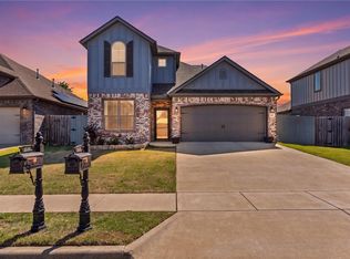 1501 Canal St, Lowell, AR 72745