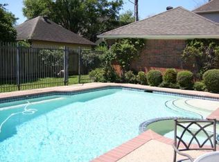3827 Meadow Spring Dr, Sugar Land, TX 77479