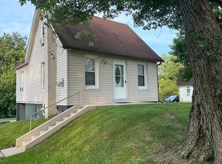 369 Saxonburg Rd, Butler, PA 16002