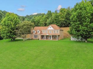 536 Mountain Rd, Pounding Mill, VA 24637