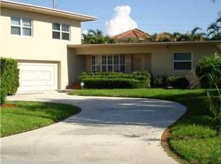 2421 NE 7th Pl, Fort Lauderdale, FL 33304