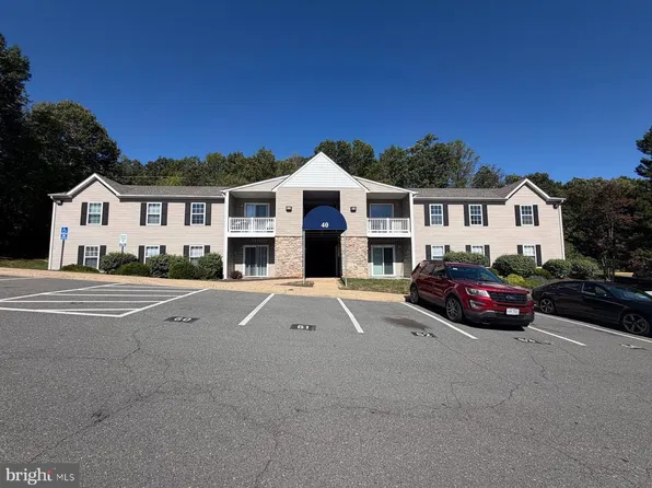 40 Smokewood Ct APT 200, Stafford, VA 22554