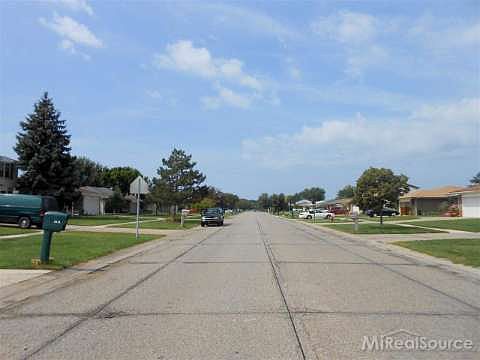 2nd image of 2614 Fox Hill Dr