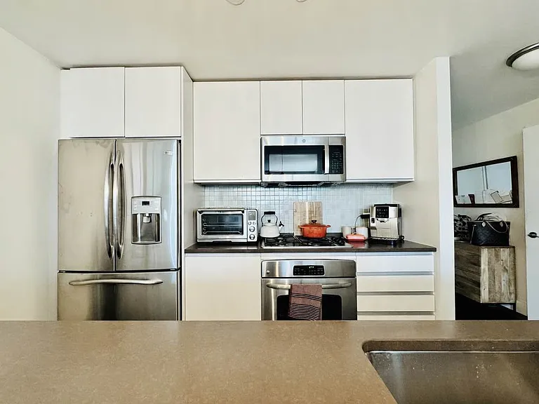306 Gold St #10F — Photo 9
