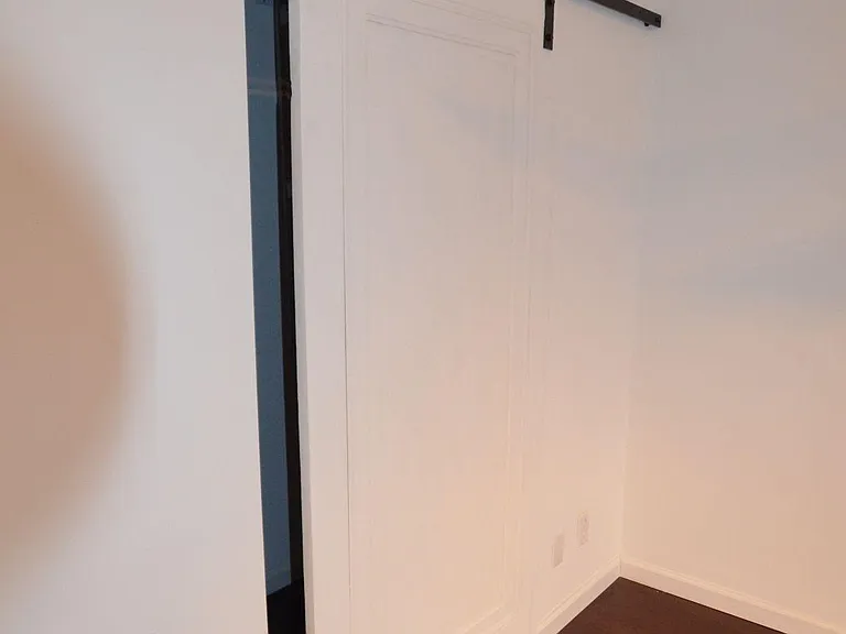 Riverview Red Door Living — Photo 11