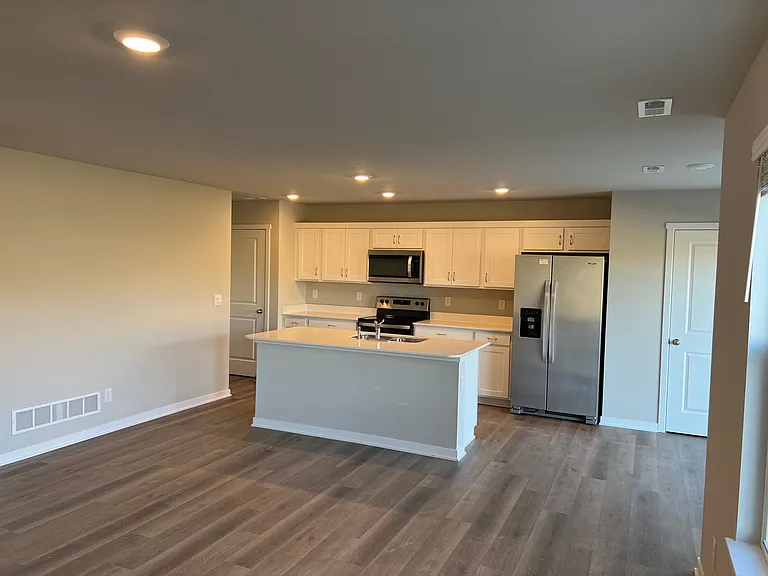 515 Thomas St — Photo 3