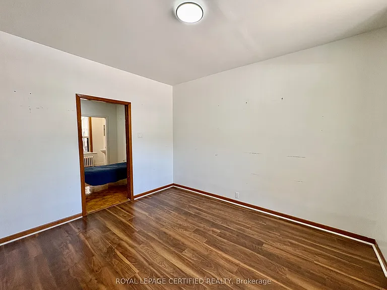 36 Mitchell Ave — Photo 12