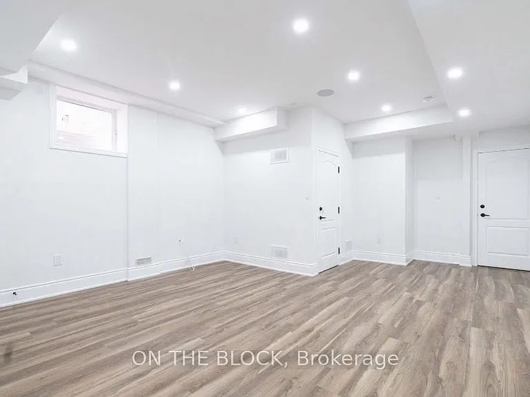1229 Ironbridge Rd E #LEGAL BASEMENT APART — Photo 3