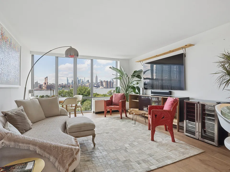49 N 8th St #6A