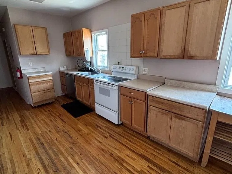 213 Lakeview Ave — Photo 16