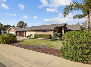 809 W Walnut St, Exeter, CA 93221