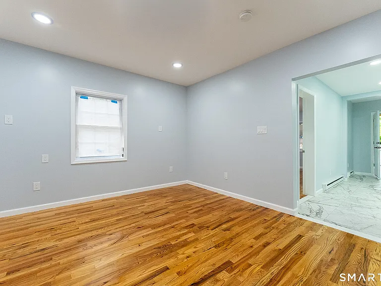 73 Branch St — Photo 10