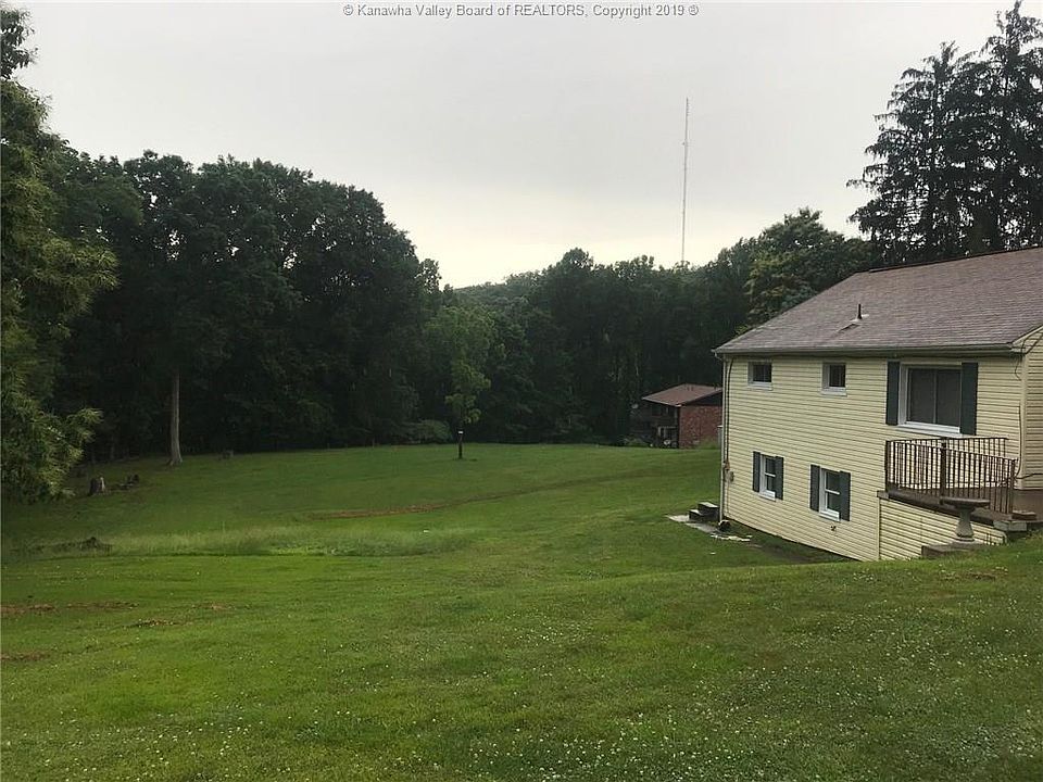 2nd image of 720 Gordon Dr