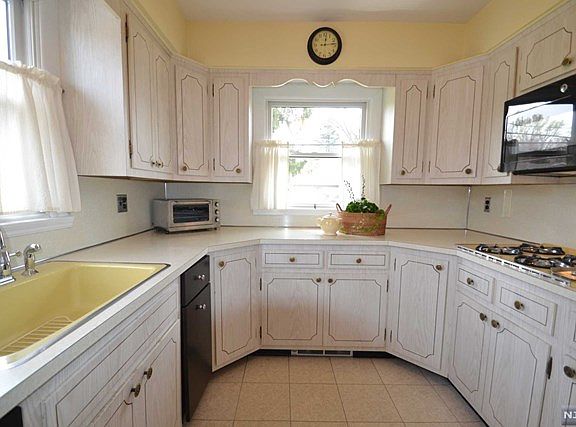 2nd image of 160 Park Ave #156