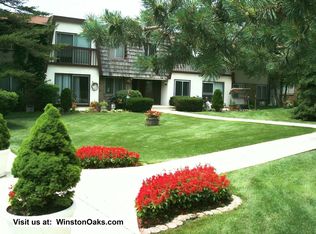 525 Winston Dr APT 8, Bolingbrook, IL 60440