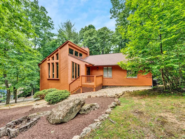 6218 Saddleridge Ln, Roanoke, VA 24018