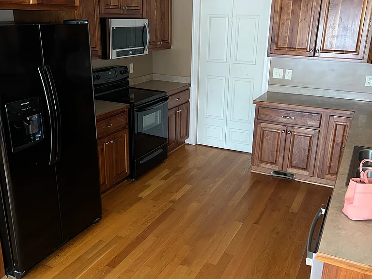 311 Pinecroft Dr — Photo 11
