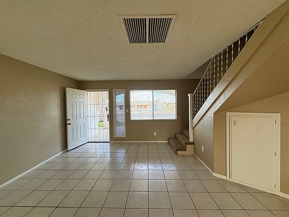 4th image of 2101 Alta Vista Dr APT B