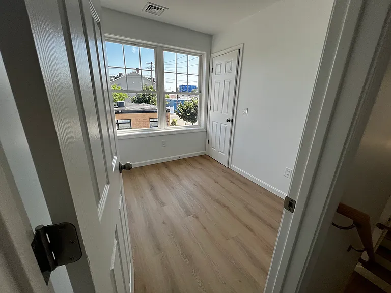 9 Hayward St — Photo 5