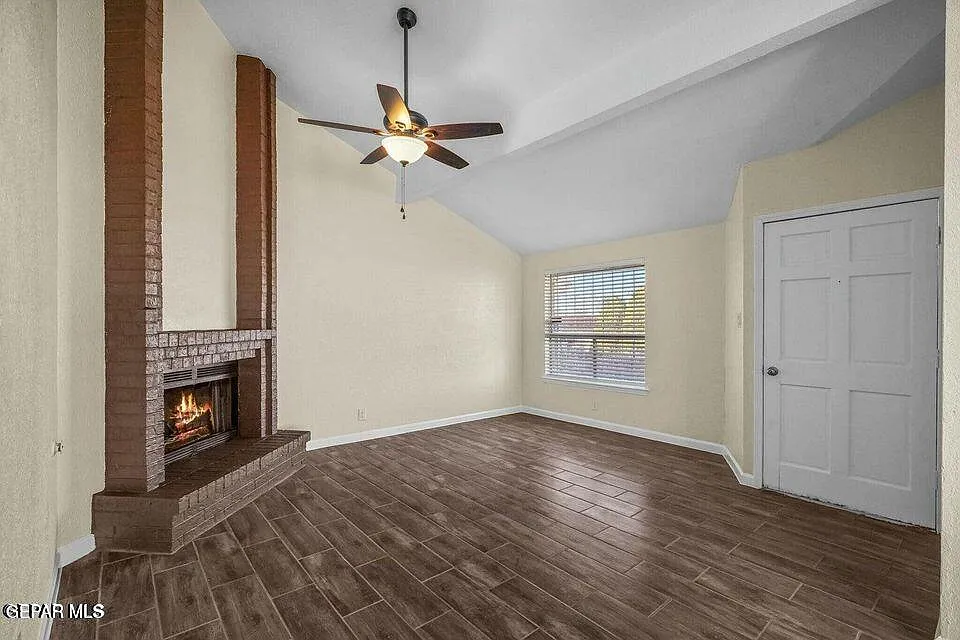 Building Photo - 5944 Bridalveil Dr