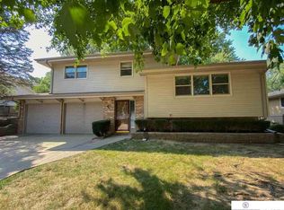 4028 N 93rd St, Omaha, NE 68134