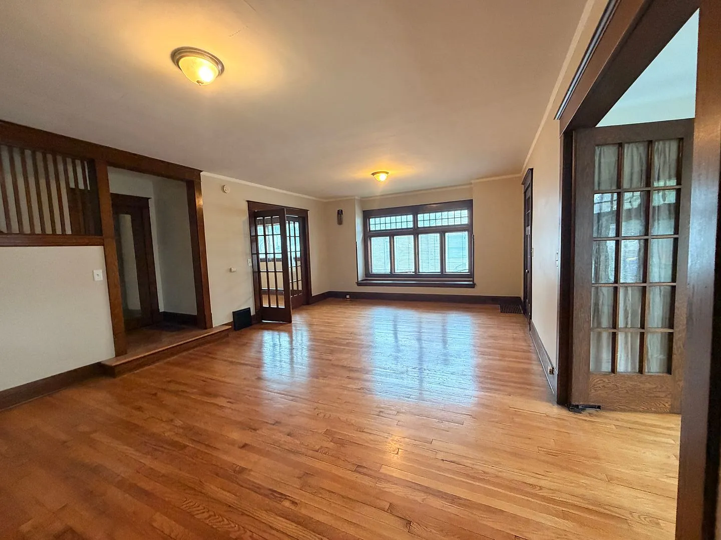 Large home close to GVSU and downtown — Photo 4