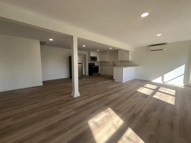 501 Eaves Pl — Photo 5
