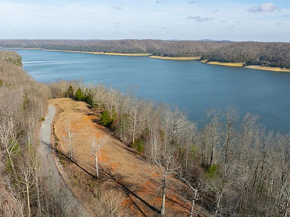4th image of 199 Overlook Dr