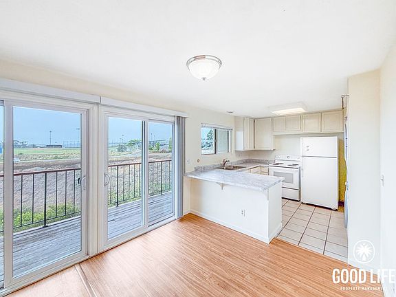 4th image of 3664 Clairemont Dr Unit 2B