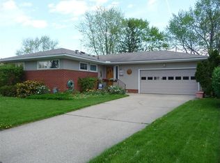 1565 Barrington Pl, Ann Arbor, MI