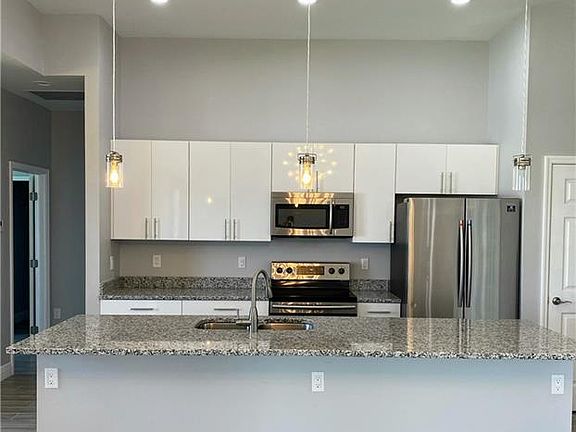 4th image of 1218 NE 2nd Ave