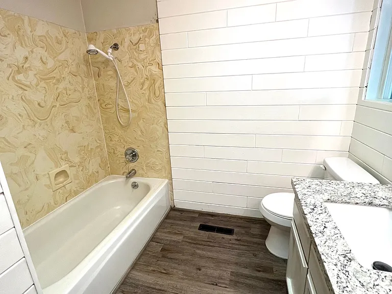 734 Hemlock Ct — Photo 20