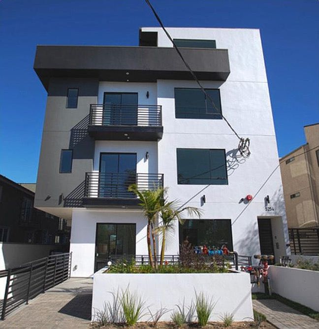 Front view Building