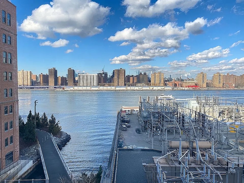 1st image of 25 Jay St #511