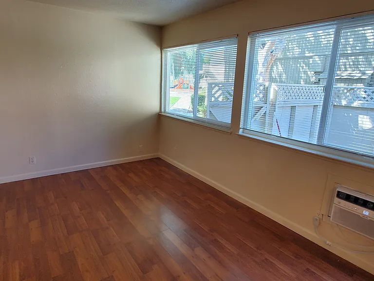 Park Villa Apartments — Photo 53