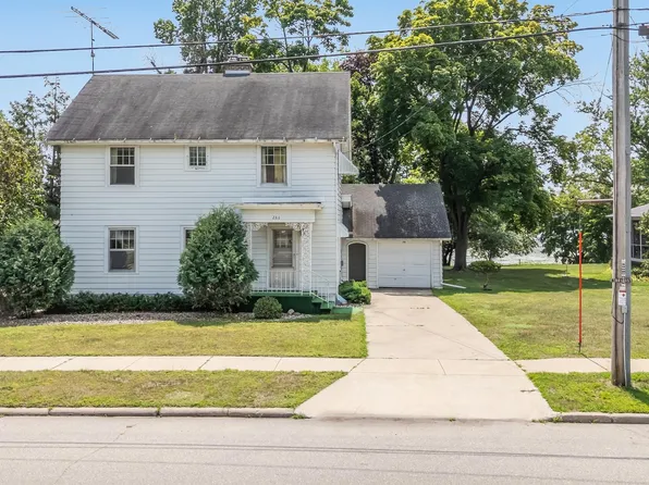 286 Lake Ave, Montello, WI 53949