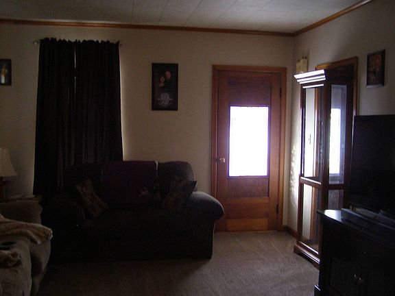 5th image of 427 N East St