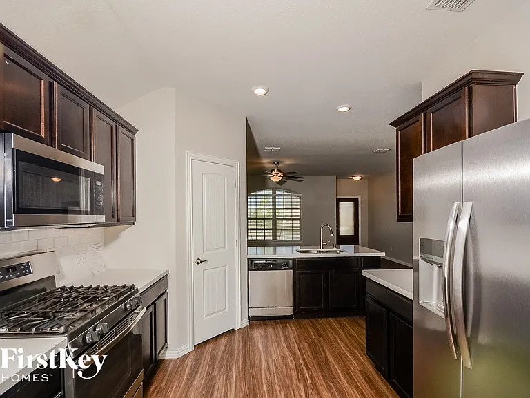 145 Cedar Canyon Dr — Photo 4