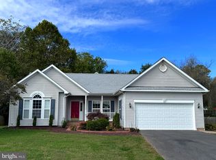 353 Spyglass Hill Dr, Charles Town, WV 25414