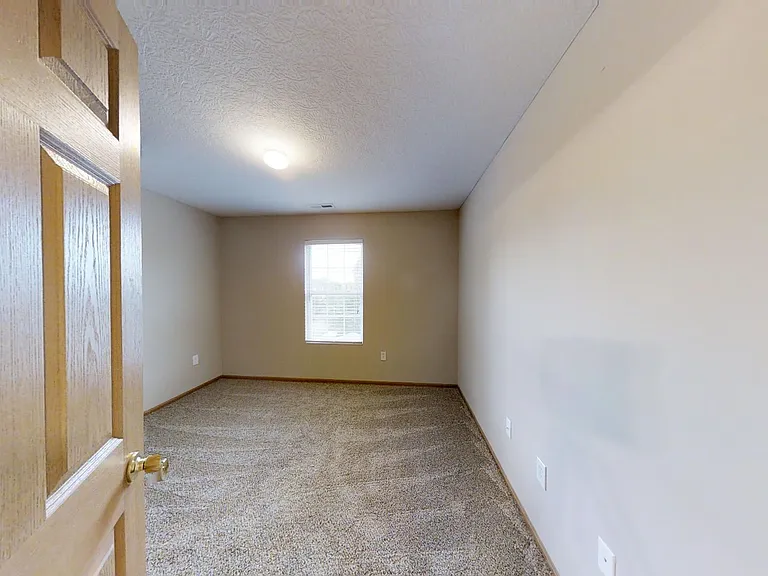 215 Prairiecreek Way — Photo 3