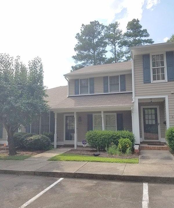 1st image of 44 Forest Green Dr