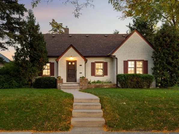 1346 Kent St, Saint Paul, MN 55117