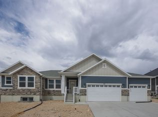 722 W Spring Dew Ln, Lehi, UT 84043
