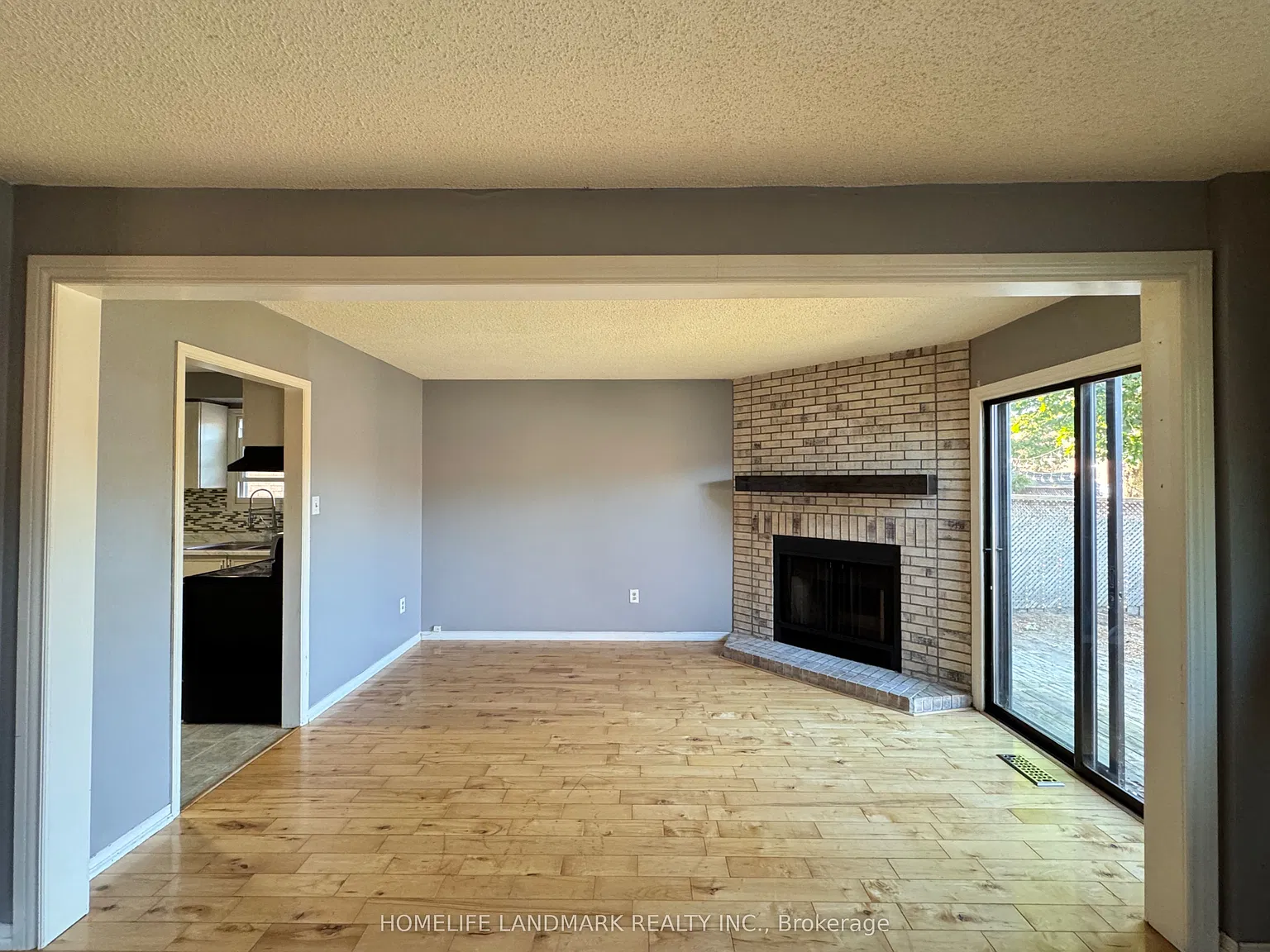 4 bed, $2,950 — Photo 4